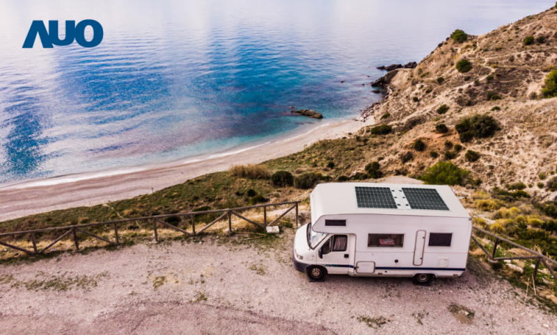 「可撓輕量化太陽光電板SunCurva」使用輕量特殊耐候型複合板取代傳統太陽能板的玻璃前板，不僅降低70%重量，每米平方僅3Kg；具有抗衝擊性能及通過電磁相容性測試，可應用於交通運輸工具，如露營車、遊艇等